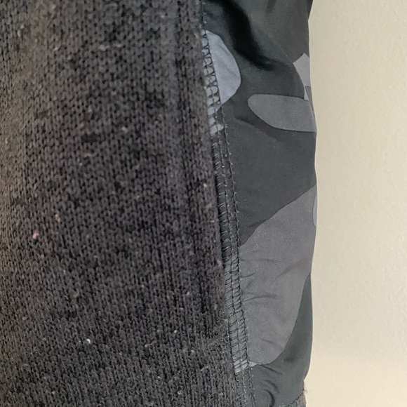 Oshkosh B’gosh sweater 2T - Picture 3 of 9